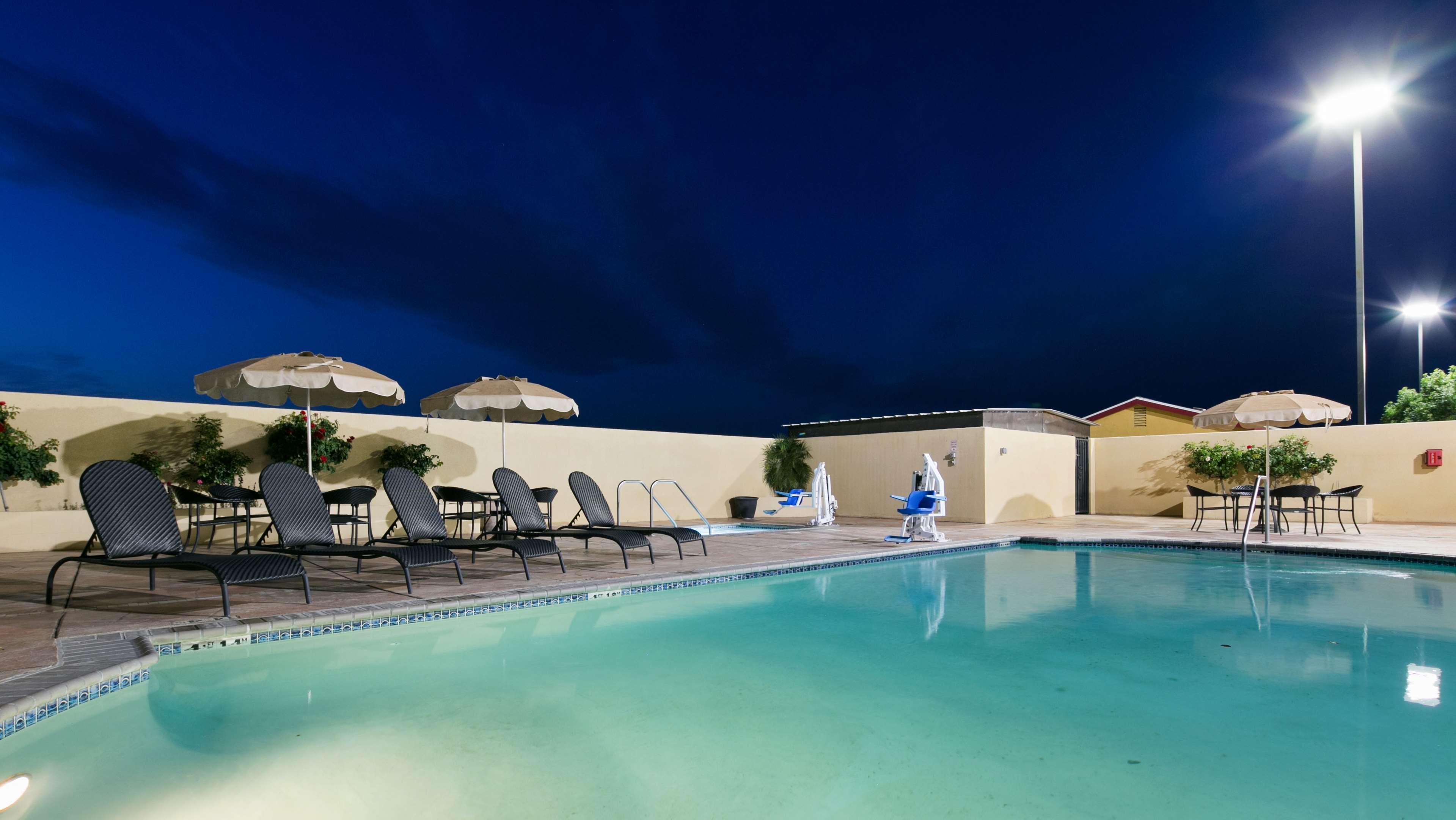 Best Western Plus Wasco Inn&Suites Exterior foto