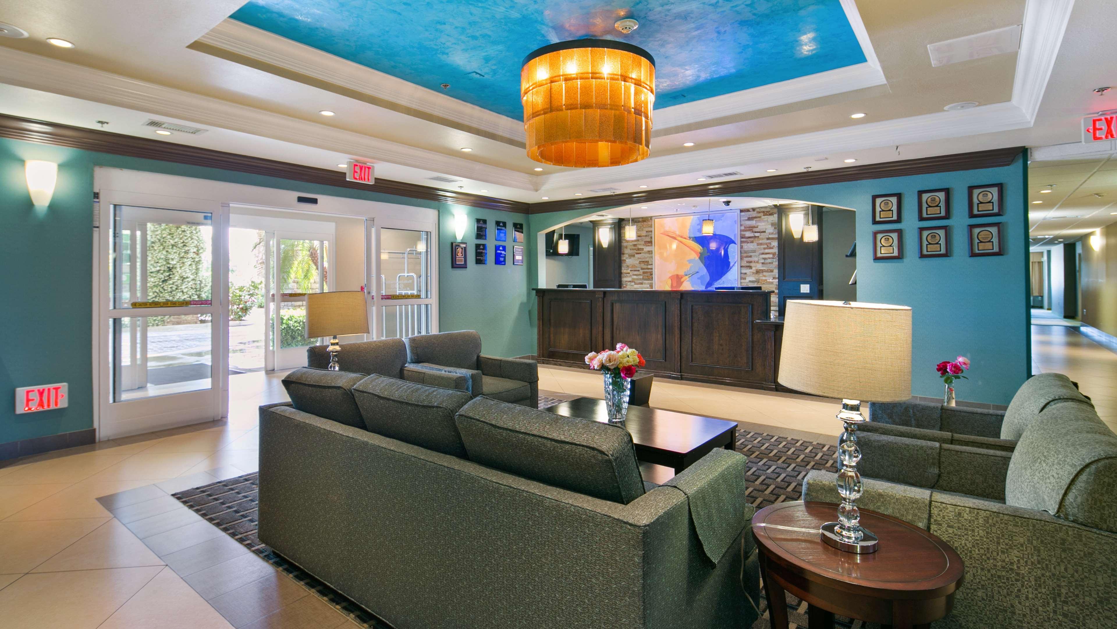 Best Western Plus Wasco Inn&Suites Exterior foto