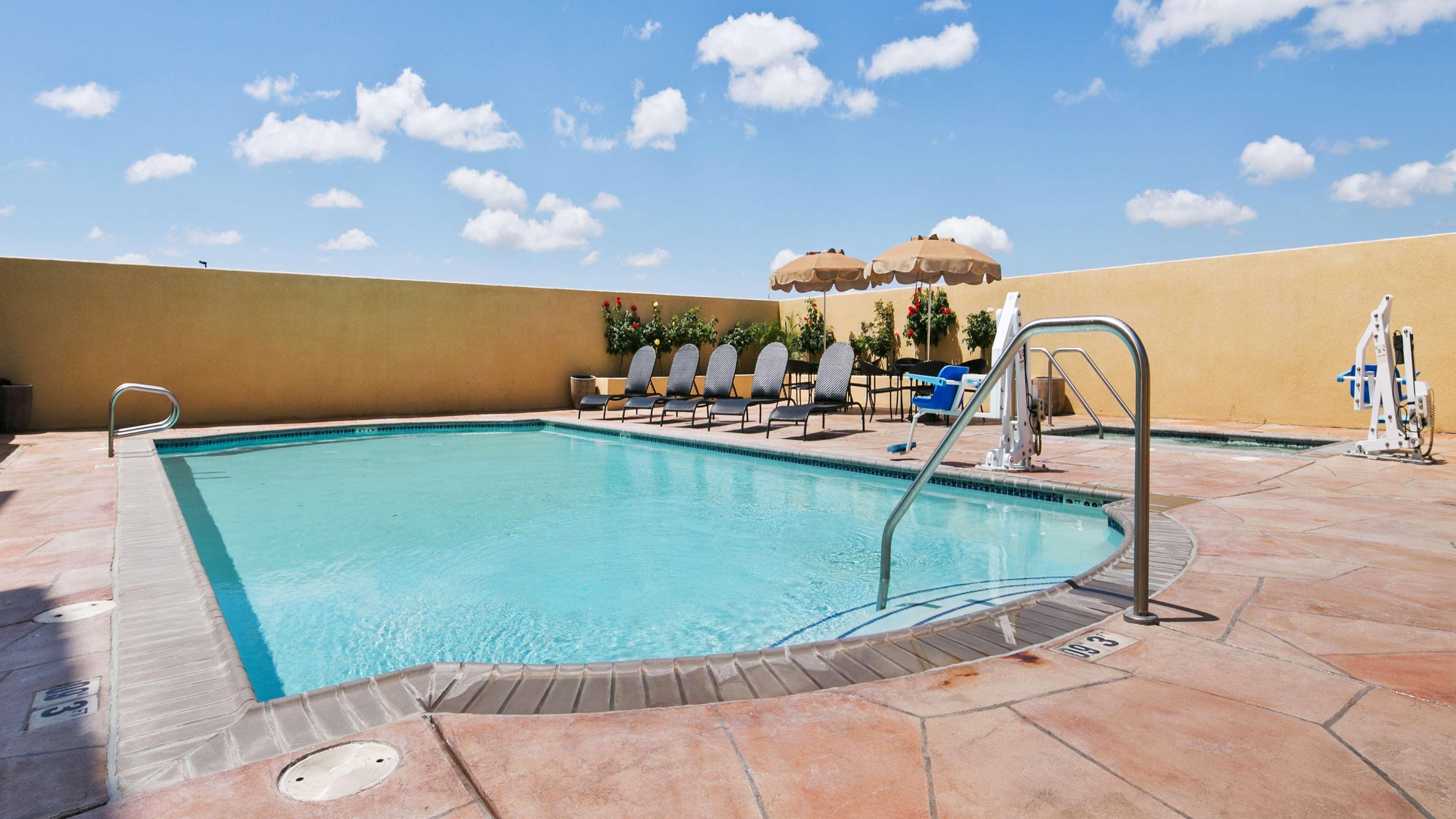 Best Western Plus Wasco Inn&Suites Exterior foto